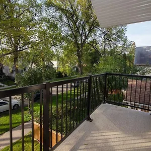 Gorgeous 2-bedrooms Duplex Upper Unit Winnipeg